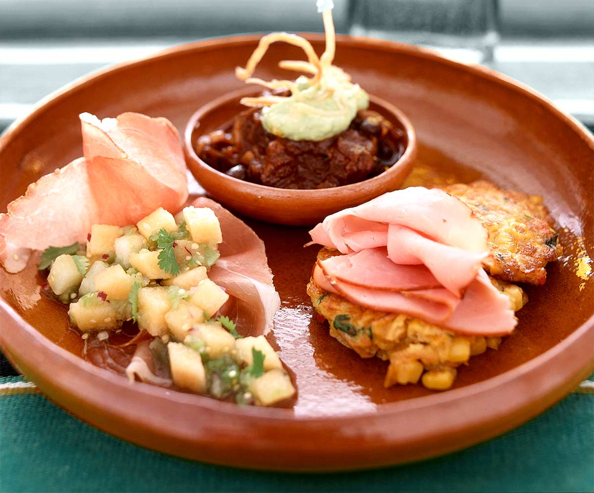 Tre goda tapas med bog och skinka