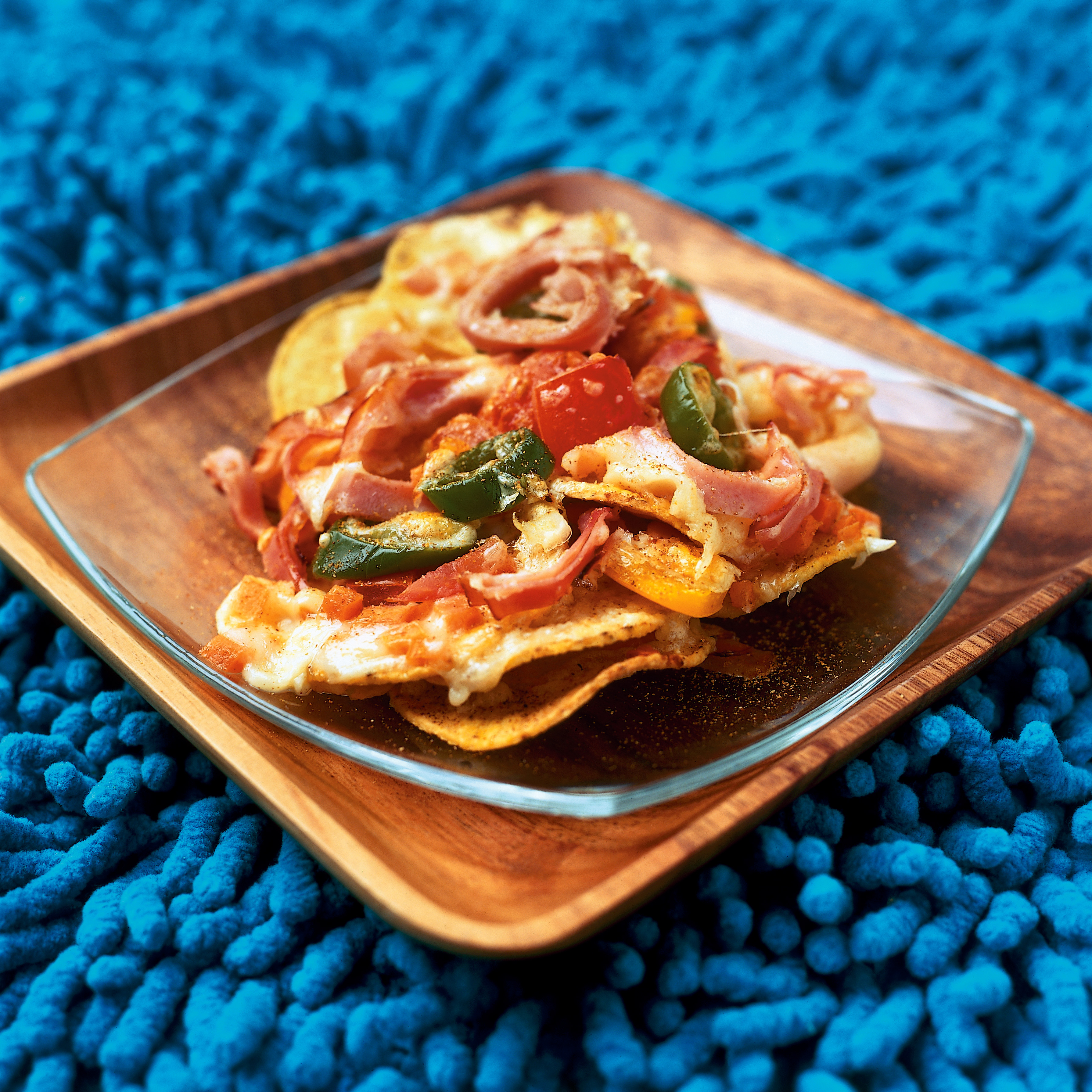 Gratinerade majschips med rökt skinka