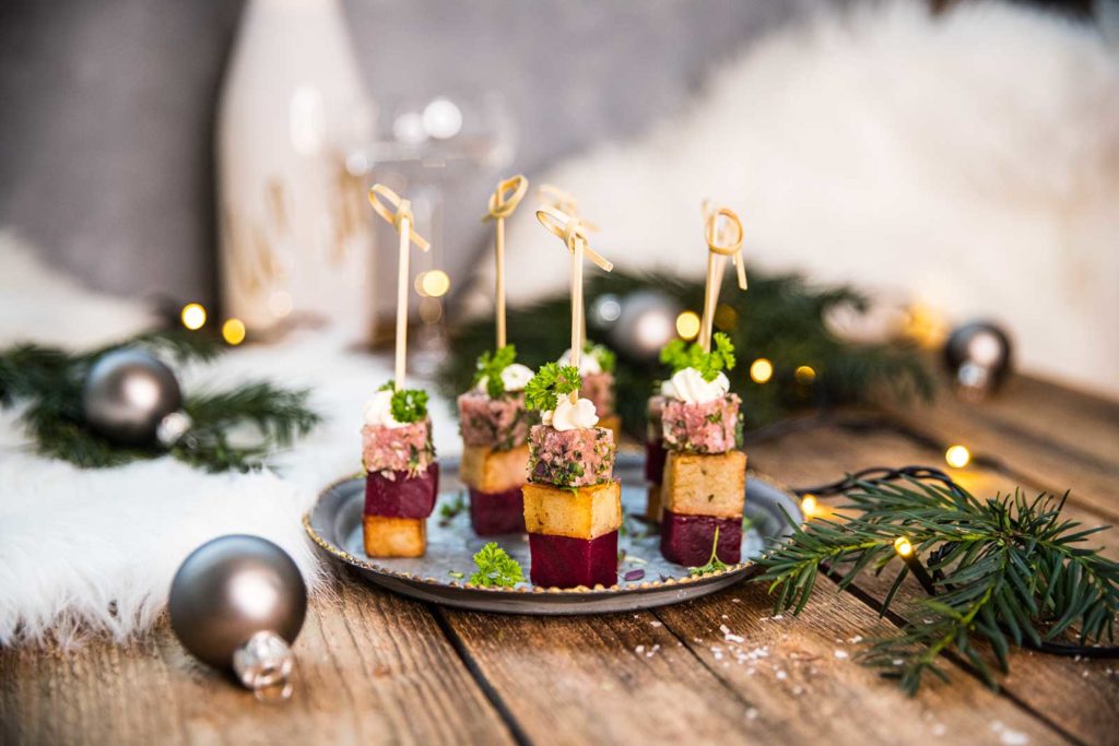 Aptitretare med kalvsylta, rödbeta och stekt potatis