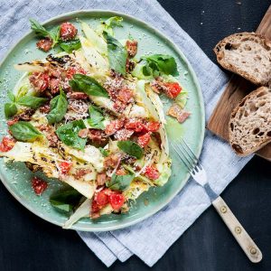 Grillad spetskål med bacondressing